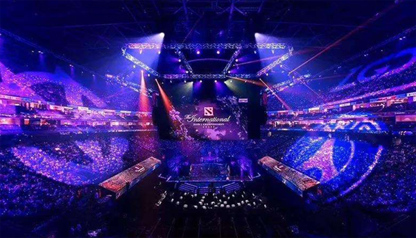 与其沉溺于 与其沉溺于